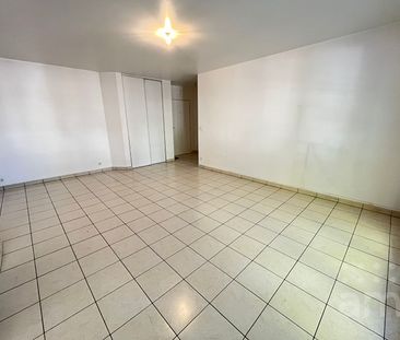 Appartement T3 de 63.17m² avec balcon à VAUJOURS - Photo 1