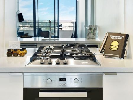 Platinum Southbank 2 bedroom 2 bathroom Apartment available - Photo 4