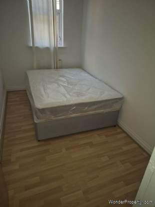 3 bedroom property to rent in Manchester - Photo 5