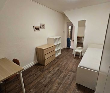 AMICASA AG: Furnished room centrally located in Kleinbasel near the... - Photo 2