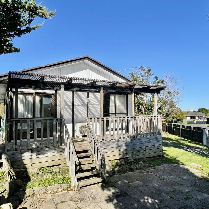 2 Massine Place, Randwick Park, Auckland - Photo 1