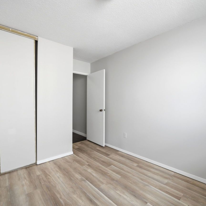 For Lease - 3 Lisa Street Unit# 506, Brampton, Ontario - Photo 1