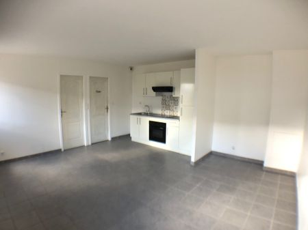 Location Appartement 2 pièces 39m² CHATEAUNEUF SUR LOIRE 45110 - Photo 2