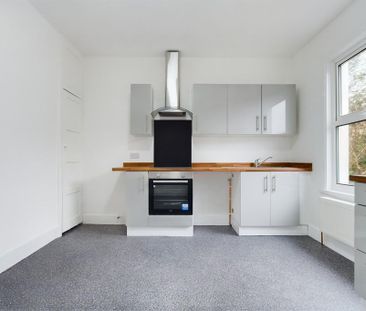 4 bedroom maisonette to rent - Photo 5