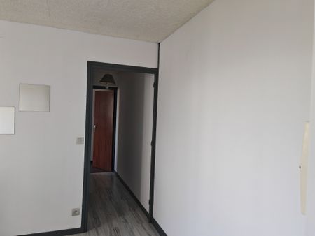 Location Appartement 2 pièces 43m² MARMANDE 47200 - Photo 4