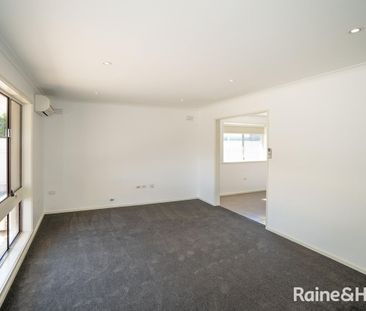 PERFECTLY POSITIONED CLOSE TO THE HEART OF WAGGAS CBD - Photo 1