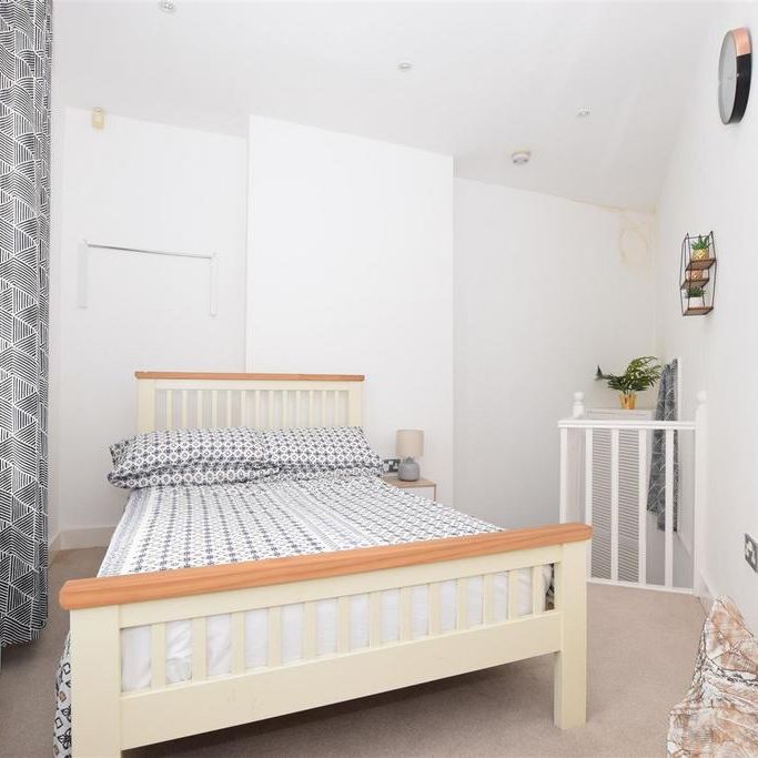1 bedroom end of terrace house to rent - Photo 1