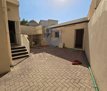 Charming 4 BR Villa on Mankhool Road, Bur Dubai - Photo 4