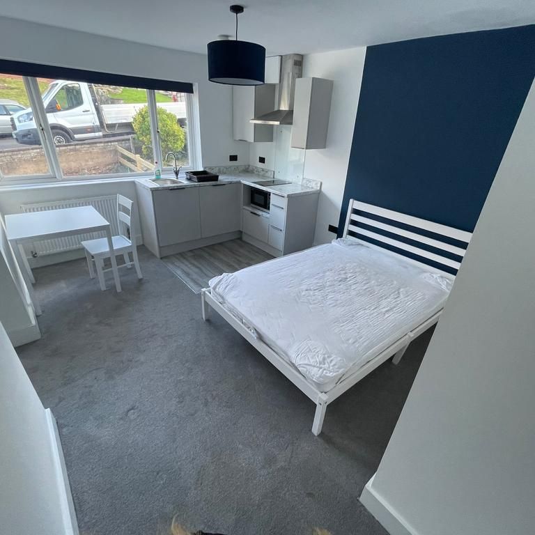 Studio to rent - Photo 1