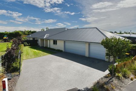 Executive Home in Rolleston - Photo 3