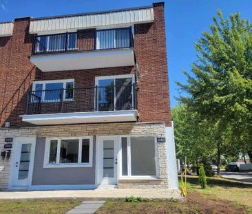 Beau logement 5 1/2 a loué, libre 1er Decembre. Montreal (Pointe-Au... - Photo 3