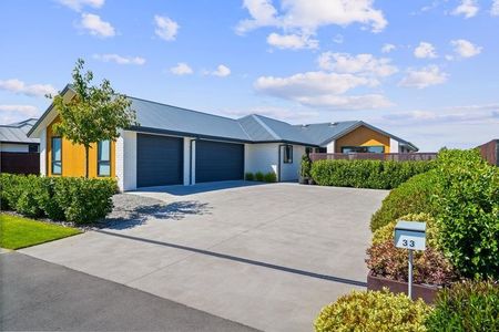 Stylish 4-Bedroom Home with Breathtaking Wetland Views - Photo 2