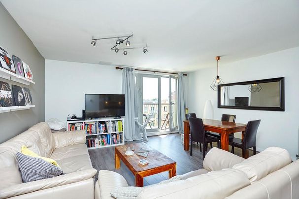 2 bedroom apartment to rent - Photo 1