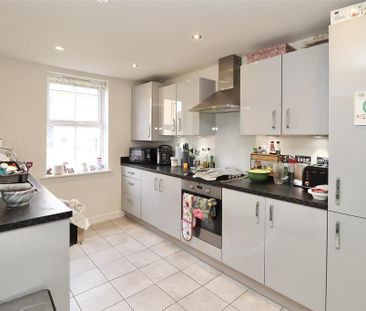 3 bedroom semi-detached house to rent - Photo 4