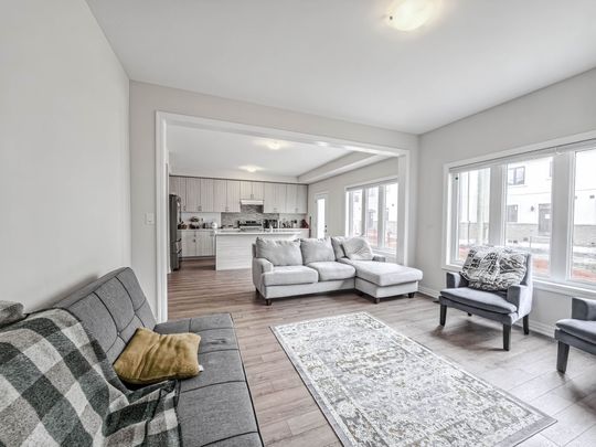 For Lease - 3 Ken Davie Gate, Georgina, Ontario - Photo 1