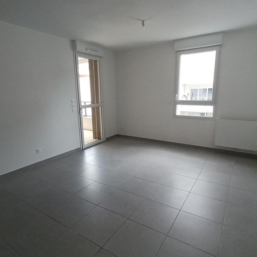 location Appartement T2 DE 42.3m² À NIMES - Photo 1