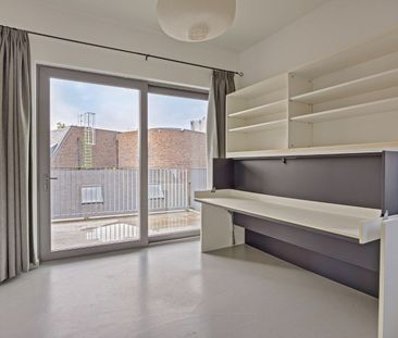 Charmante, lichtrijke studio in Leuven centrum - opp. 48m² - EPC 79... - Photo 3