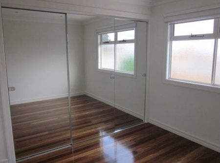 7B Mccutcheon Street, Northcote VIC 3070 - Photo 2