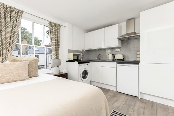 Studio Flat, Leinster Gardens, W2 - Photo 1