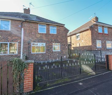 3 Bedroom House - Photo 2