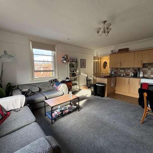 Regina House, Weymouth, DT4 - Photo 1