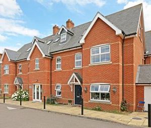 2 Bedrooms Flat to rent in Quebec Road, Henley-On-Thames RG9 | £ 248 - Photo 1