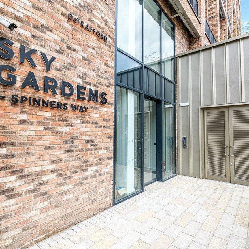 1 bedroom Flat To Let Total Size: 410 SQ FT - Photo 1