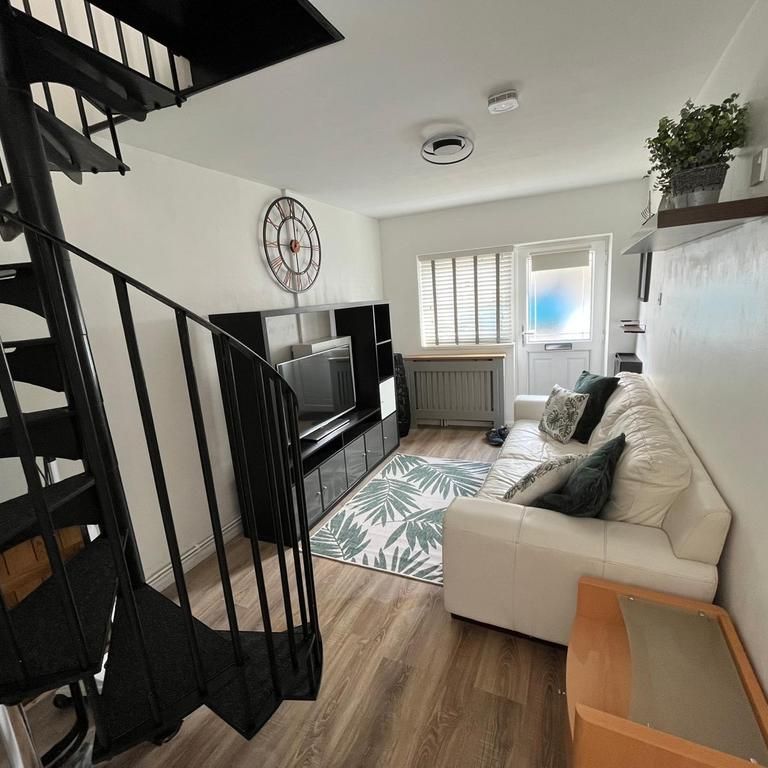 1 bedroom terraced house to rent - Photo 1