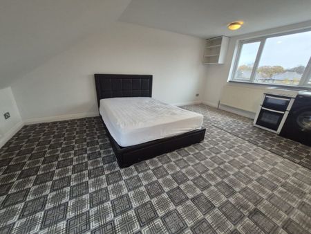 Priory Gardens, W5, London - Photo 2