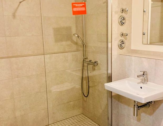 Gehoben: Neubau, Erstbezug, 2ZKB mit Einbauküche und Balkon - Foto 1