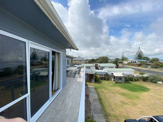 Pukehina Beach - Fully Furnished - 9 month term - Photo 1