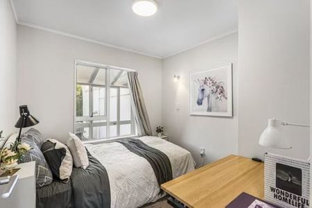 Sunny spacious house with sea views - Photo 4