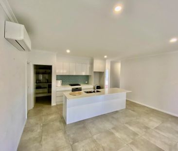 5 Trevally Avenue, Old Bar NSW 2430 - Photo 2
