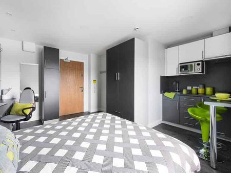 Standard Studio - Photo 3