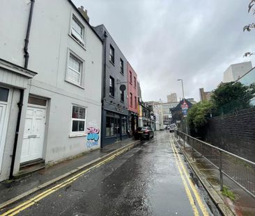 5 bedroom terraced house to rent - Photo 5