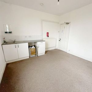 1 bedroom house of multiple occupation to rent - Photo 2