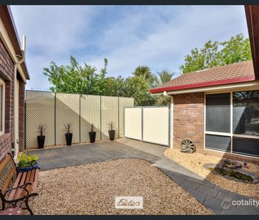 Spacious 3 bedroom, 2 bathroom home in sought-after Westside location - Photo 2