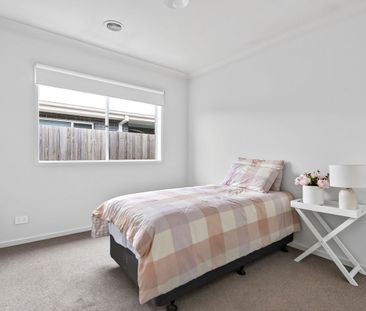 Modern Coastal Family Living - Photo 6