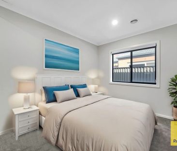 Beautifully Appointed Residence Perfect for Family Living - Photo 5