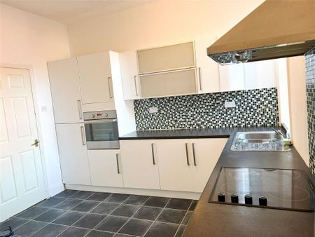2 bedroom apartment to rent - Photo 4