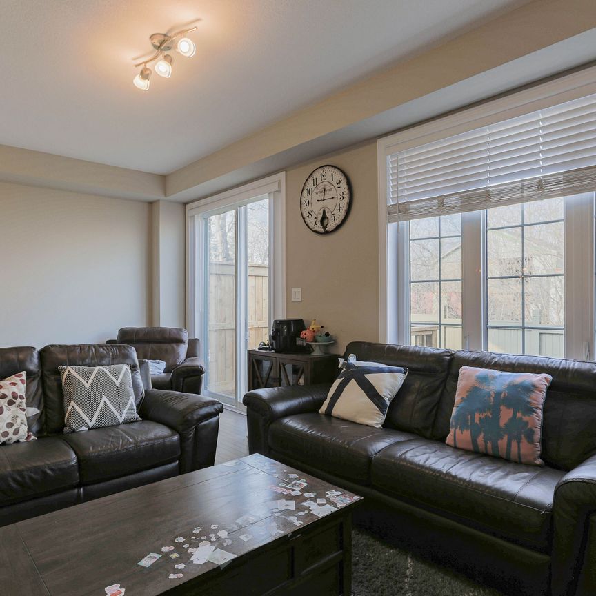 For Lease - 3353 Mockingbird Common Drive, Oakville, Ontario - Photo 1