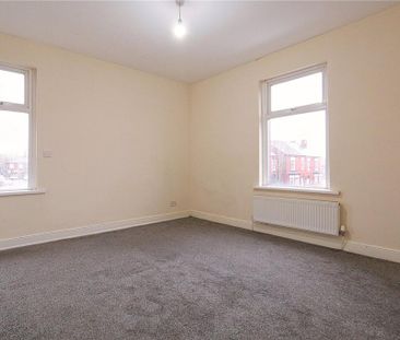 2 bedroom end of terrace house to rent - Photo 6