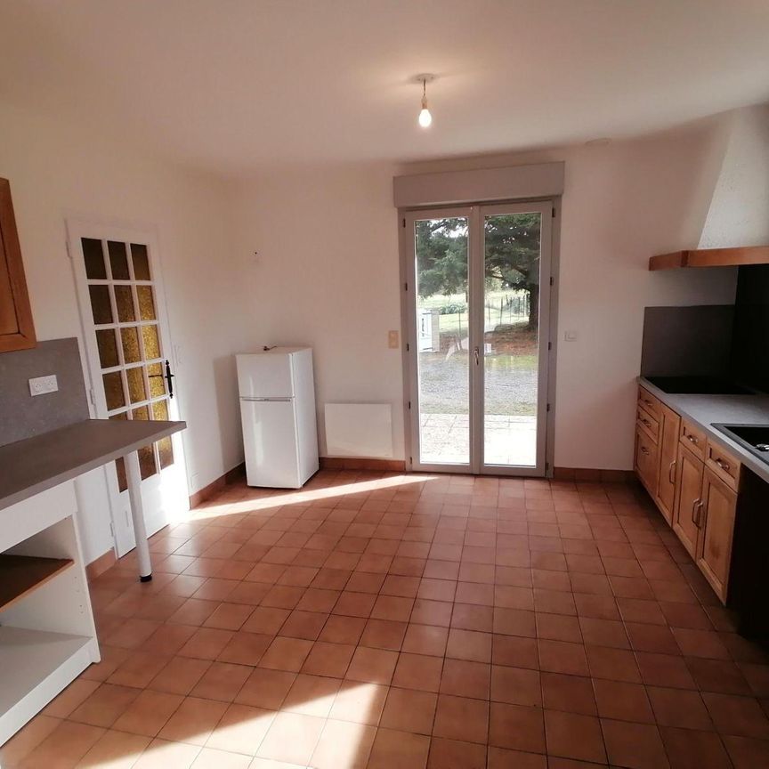 A LOUER A LAILLE- LIMITROPHE BRUZ- Maison de type longère rénovée partiellement de type 5/6, co... - Photo 1