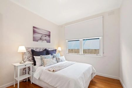 3 BEDROOMS PLUS A BUNGALOW | FAMILY WARMTH AND COMFORT! - Photo 3