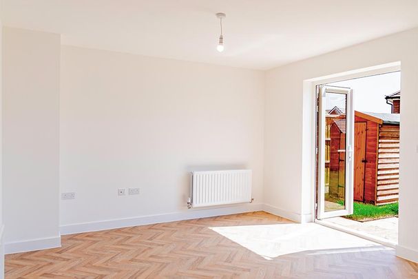 4 bedroom semi-detached house to rent - Photo 1