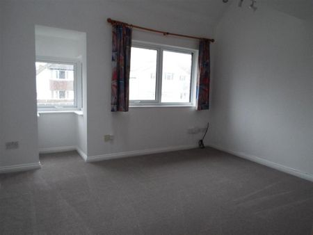 2 bedroom maisonette to rent - Photo 5