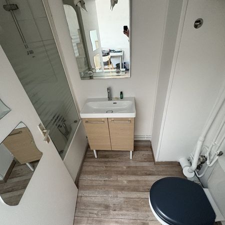 Location Appartement 1 pièce 27m² LILLE 59000 - Photo 4