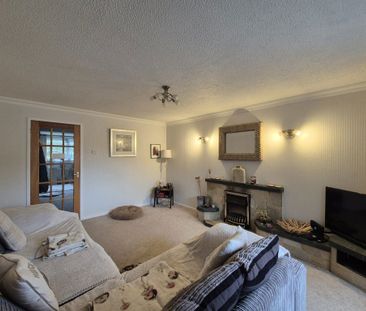 Meadowcroft, West Hagley, DY9 - Photo 5