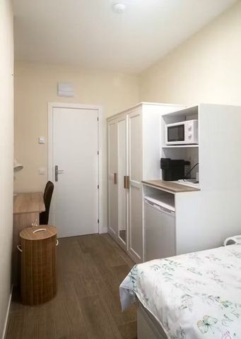 Calle de Zurbano, Madrid, Community of Madrid 28010 - Photo 3