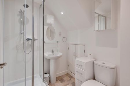 1 Bed Flat - Photo 5